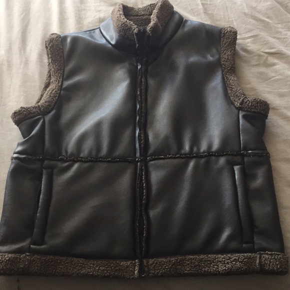 Black vest - Picture 4 of 4
